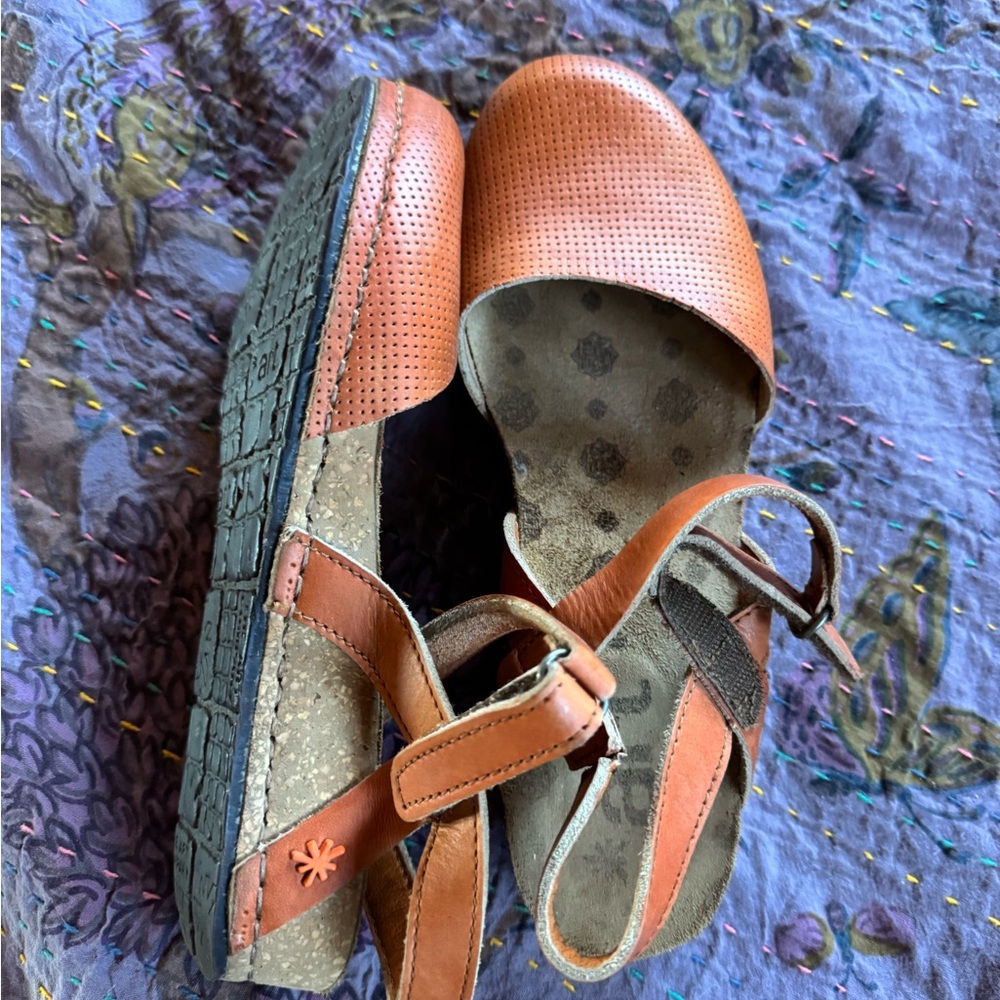 The Art Company Shoes - Picture 3 of 3